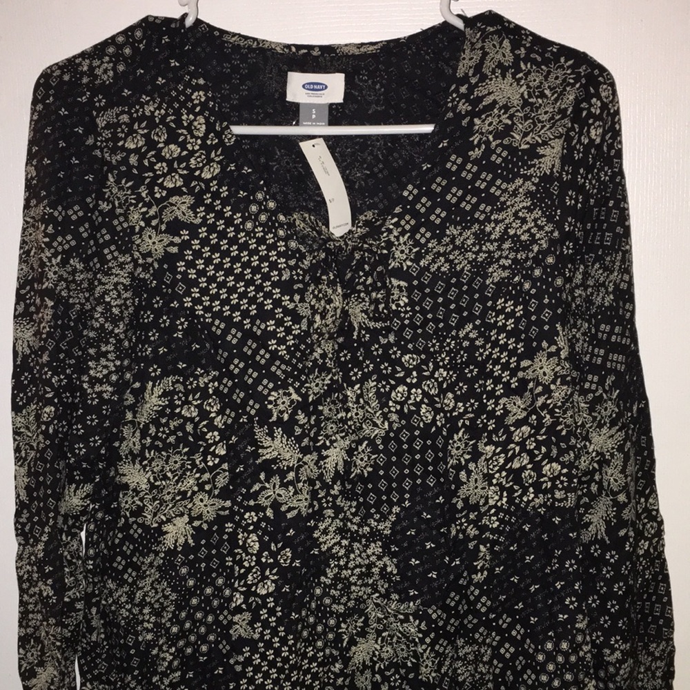BRAND NEW WITH TAGS LONG SLEEVE TUNIC